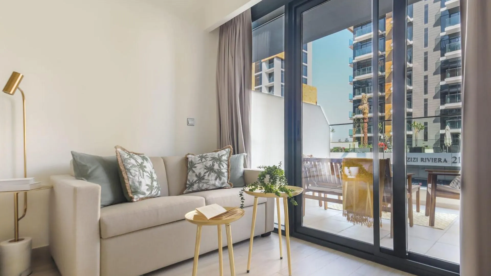 Frank Porter - Riviera 26 Dubai 0*,
